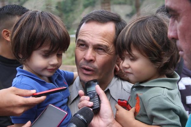 GOBERNADOR NIÑOS