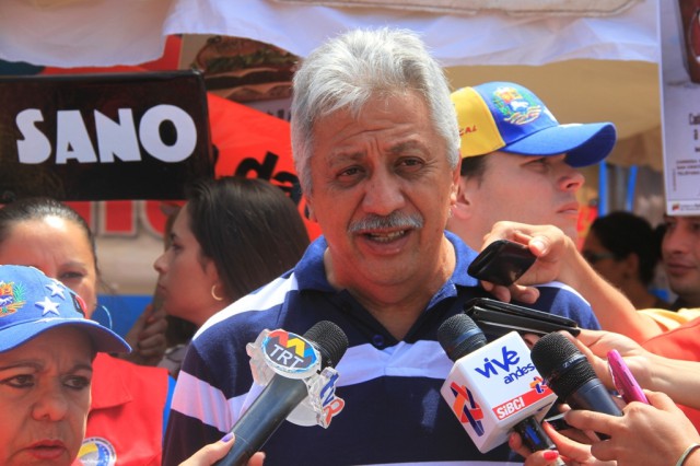 Henry Borrero, representante del Ministerio del P.P. para el Comercio en Táchira - copia