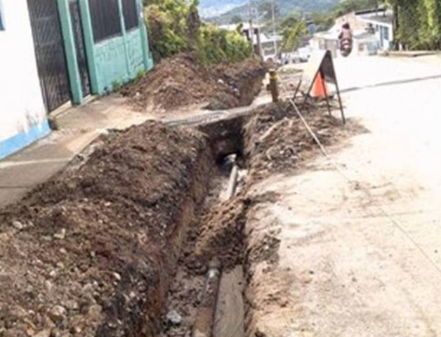 Construcción Línea de Aducción de 4 de Hierro Galvanizado (ASTM) desde el Sector El Descanso hasta el Tanque de Almacenamiento en Sector La Laja. I Etapa