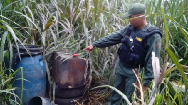 FOTO DE ESCONDITE DE COMBUSTIBLE EN EL SECTOR EL ARRECOSTON 1 (1)