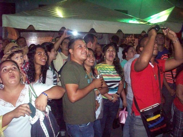 Con sonrisas, aplausos y vítores los espectadores agradecieron las presentaciones culturales presentadas en la tarima principal de la Expo Táchira 2015