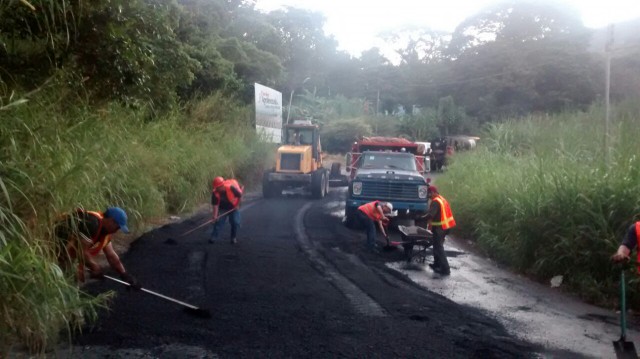 asfaltado en vías 