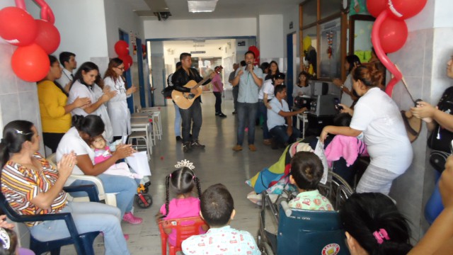 Niños hospitalizados del Hospital Central San Cristóbal vivieron la Feria Internacional de San Sebastián 2015.