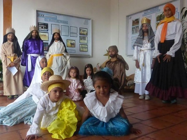 El pesebre viviente fue personificado por las integrantes del Ballet Infantil de la Dirección de Cultura