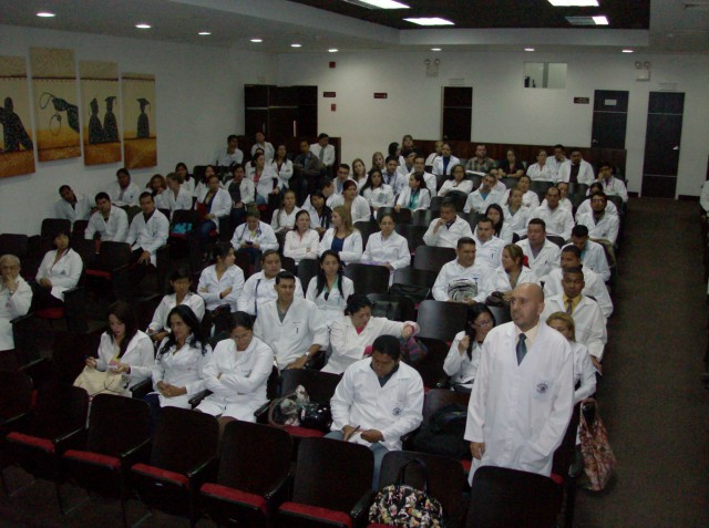 Médicos Integrales de las diferentes cohortes estuvieron presentes en reunión