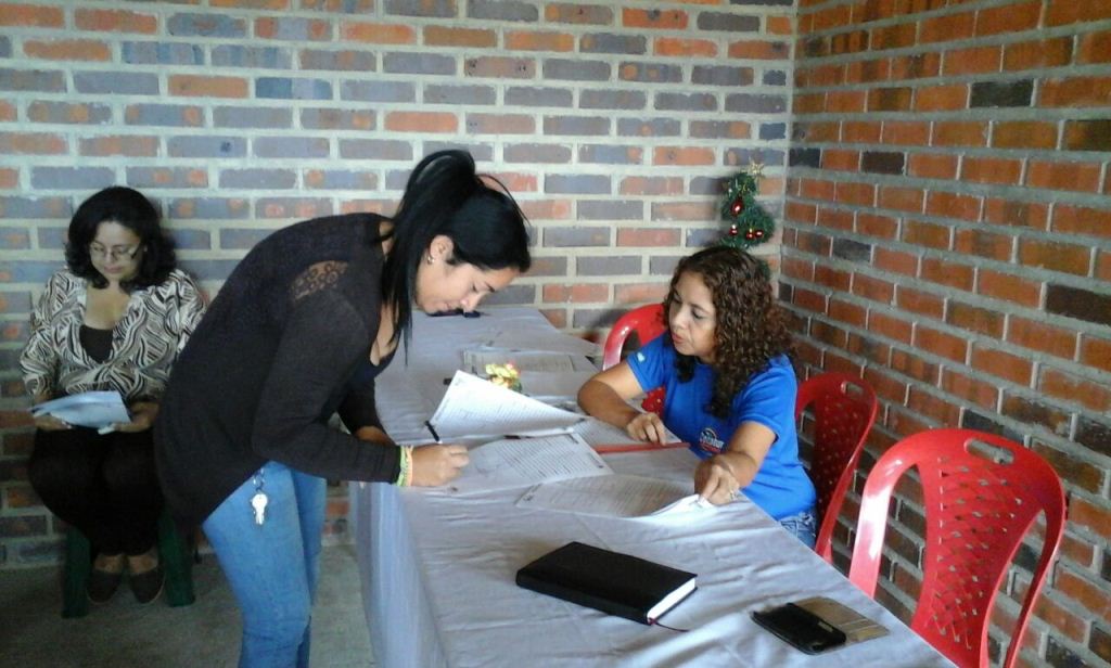 Los Prestadores de Servicio manifestaron su satisfacción al recibir los contratos