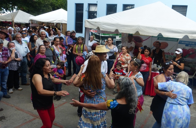 Las risas el baile y la algría fueron co-protagonistas durante cada presentación