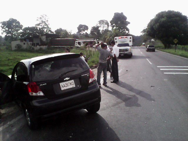 hecho vial ocurrido en la autopista.