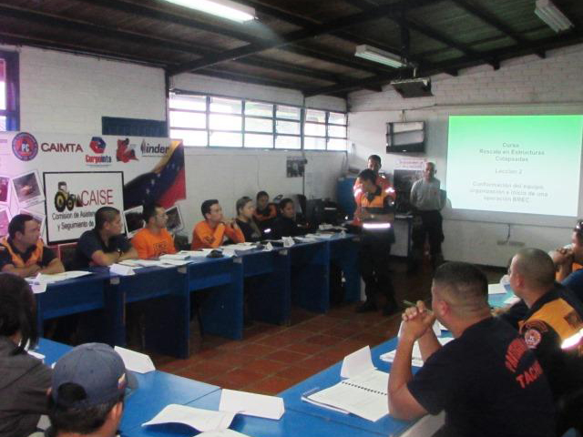 Parte del Curso BREC dictado en Protección Civil Táchira.
