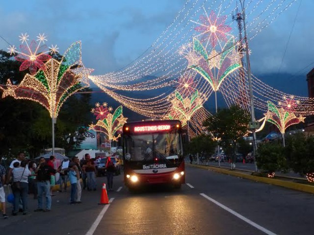 Trans Táchira prestó servicio durante Feria Internacional de San Sebastián 