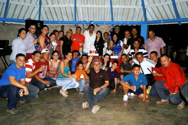 La gran familia de Caimta celebrado su cumpleaños número 21