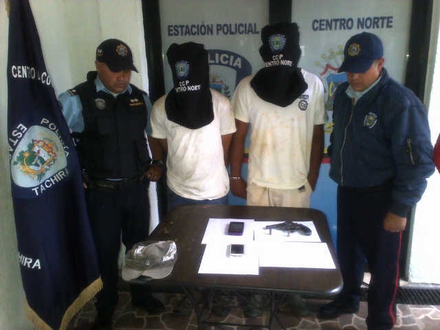 Los dos antisociales fueron capturados en estado de flagrancia