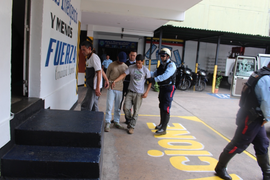 Subían a las unidades