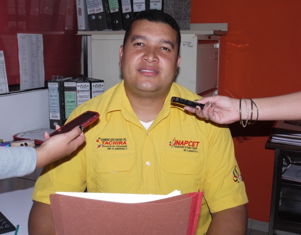 Ing. Victor Castro Coordinador de Proyectos Comunales del Inapcet.