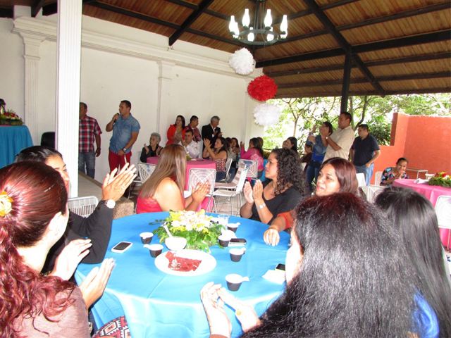 Las madres de PC Táchira celebraron su día en compañia de la directiva del instituto.