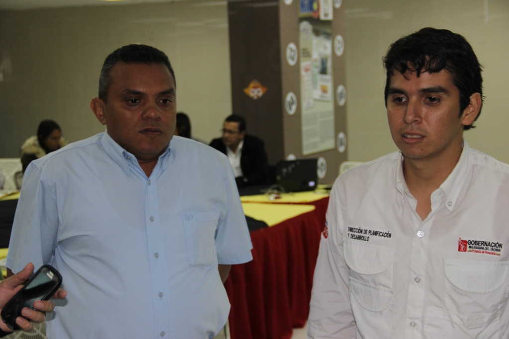 José Quintero y Nelson Ortega, titulares de los despachos de Planificación y Desarrollo de Barinas y Táchira. respectivamente.