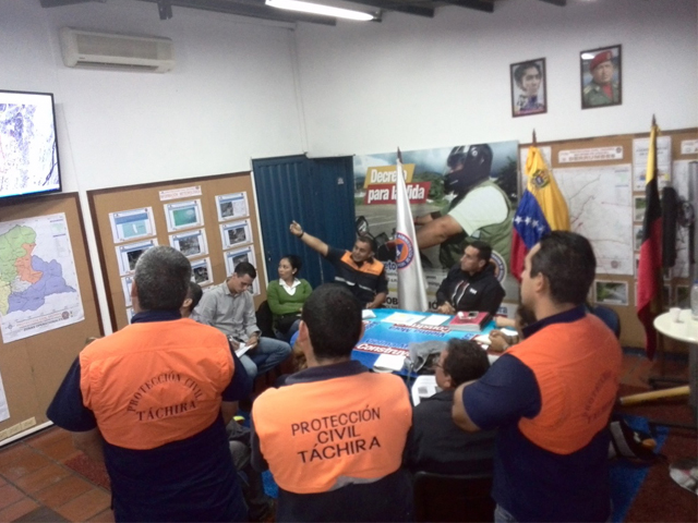 Reunión sostenida en la Sala Situacional de Protección Civil Táchira.