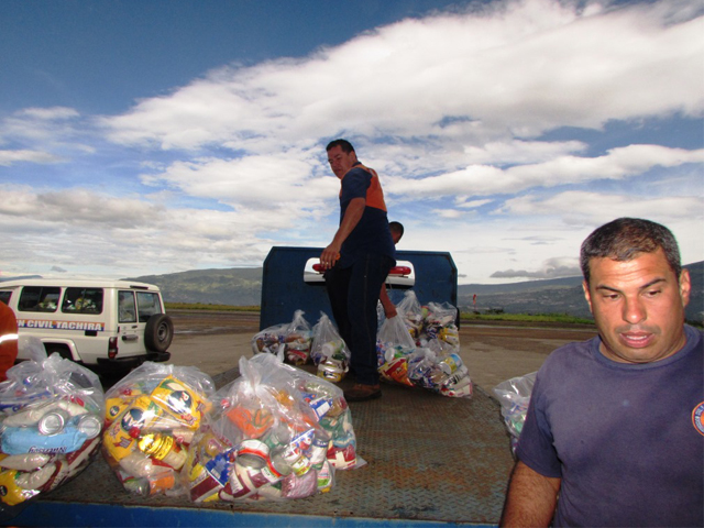 Parte de los mercados que fueron entregados en Macanillo.
