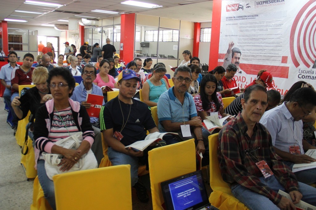 Capacitación a testigos de mesa del PSUV (7)