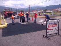 bacheo de la Gobernaciòn en Mcpio SC
