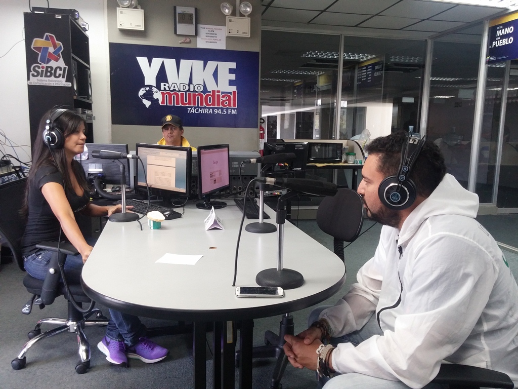 Carlos Rodríguez, representante de Rutas Táchira Bike en el programa radial "A Lo Mochilero"