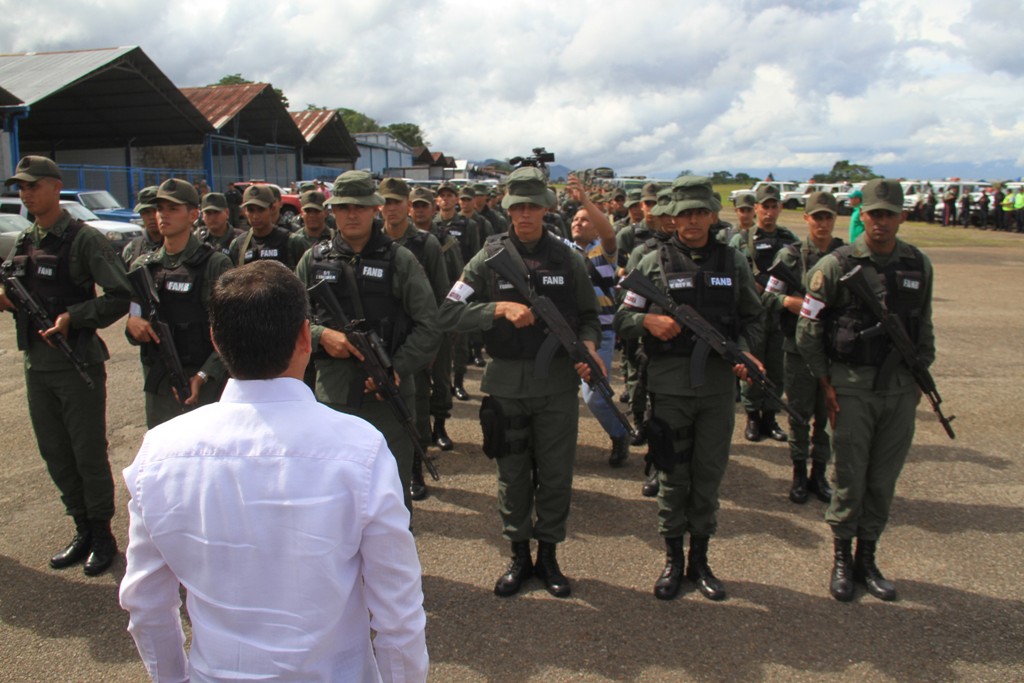 Despliegue de Seguridad por Navidad (46)