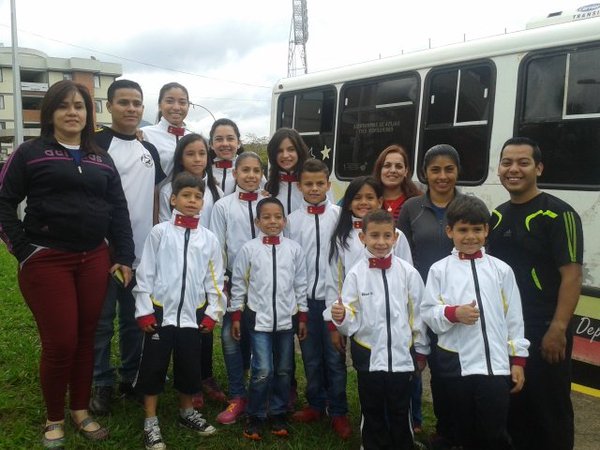 Gimnasia Artística partió al Campeonato Nacional Imagen: Lía Calderas Prensa IDT