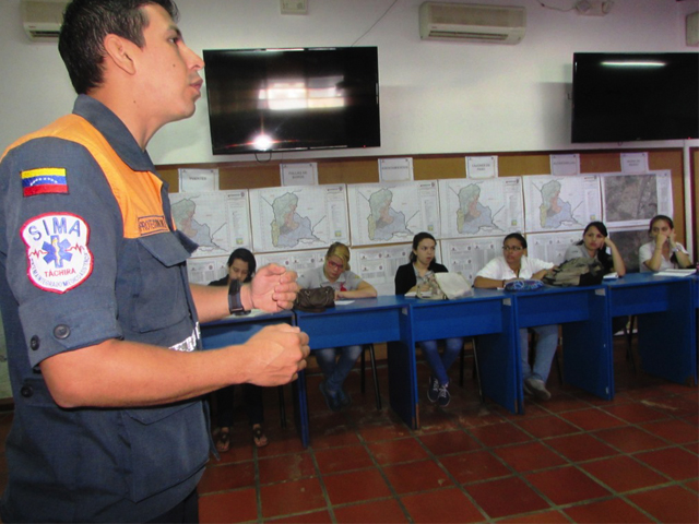 Parte de las capacitaciones dictadas por el personas de PC Táchira.