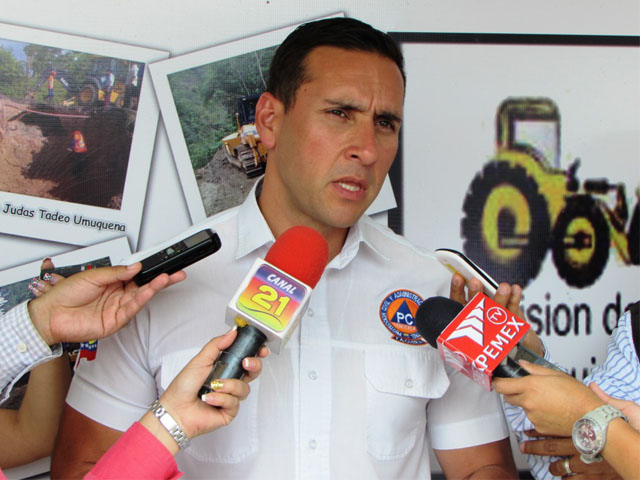 Yesnardo Canal, Direcvtor de Protección Civil Táchira, explicó los procedimientos durante las lluvias.