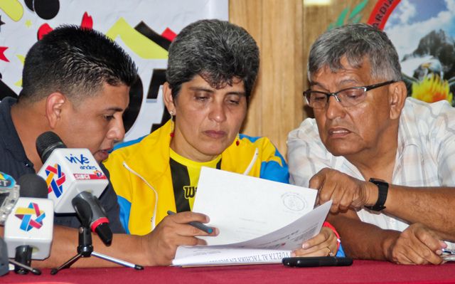 Aspectos generales de la juramentacion del Comite Organizador de la Quincuagesima Primera Vuelta al Tachira en Bicicleta 2016, con la presencia del Ministro del Poder Popular para la Juventud y Deporte, Pedro Infante y el Presidente de la ATC (Asociacion Tachirense de Ciclismo), Porfirio Ortega.  Evento desarrollado en la sede de ZODI Tachira en San Cristobal, estado Tachira, Venezuela, 19 de Noviembre de 2015, (Gennaro Pascale Caicedo / ATC - ASOCIACION TACHIRENSE DE CICLISMO)