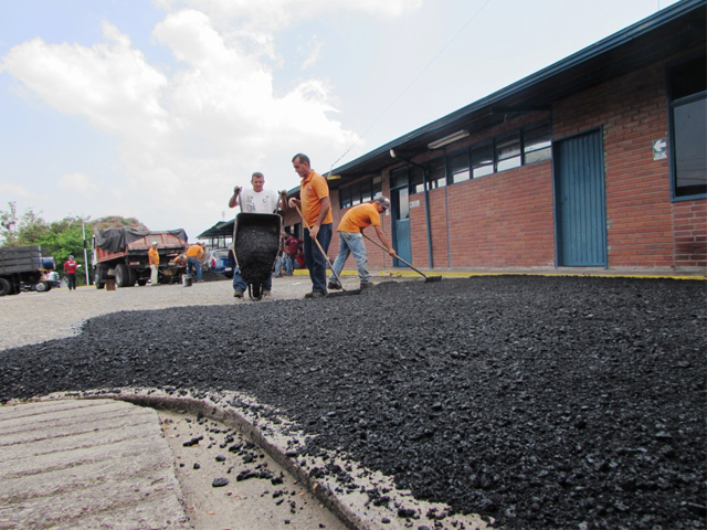 Iniciaron los trabajos de reemplazo de capa asfáltica.