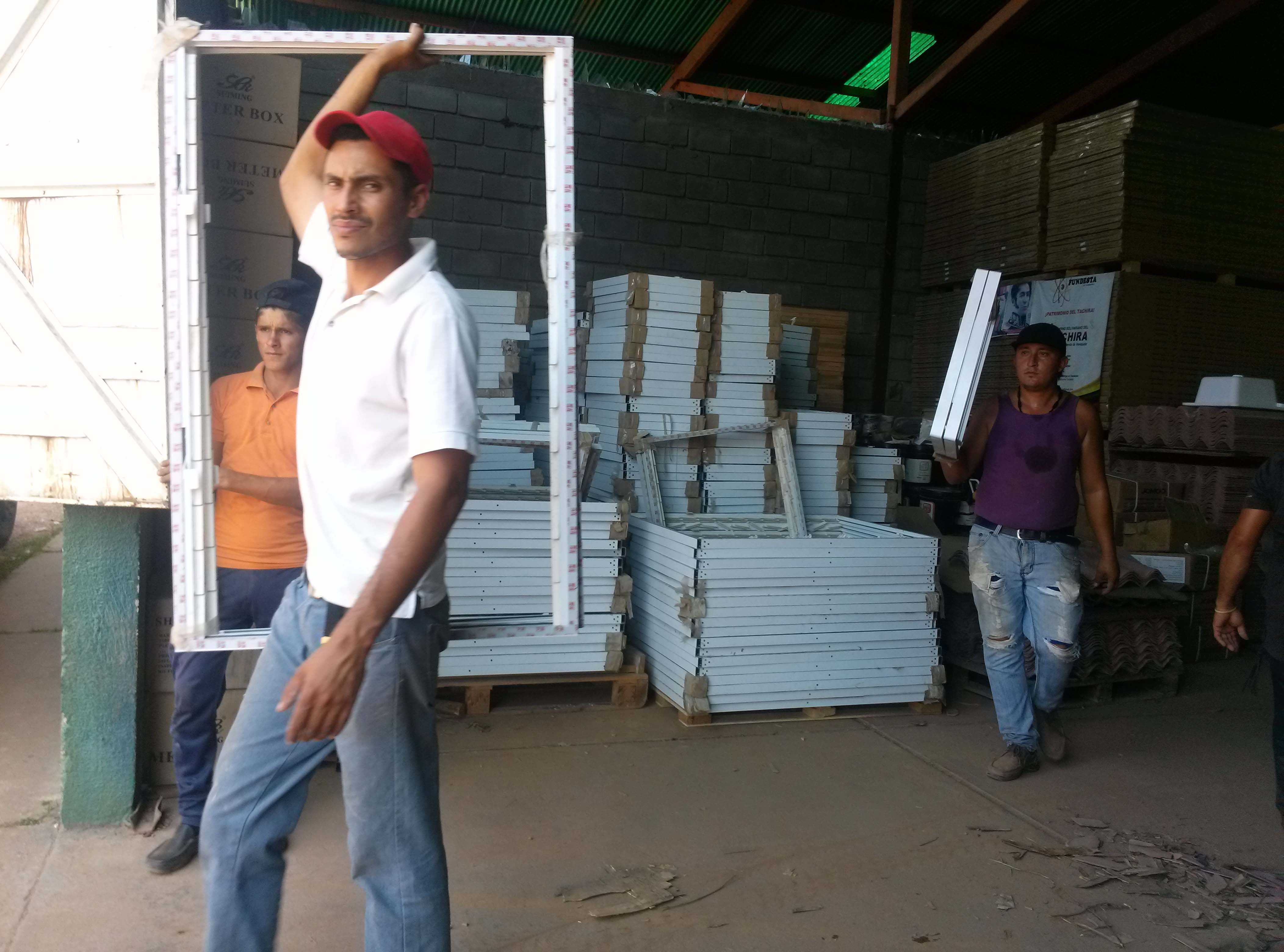 Marcos para ventanas que contiene el kit de vivienda.