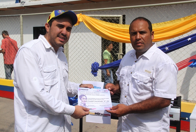 Entrega de Congelador, Licuadora, y Cocina Escuela el Hoyo (CHEO) (11)