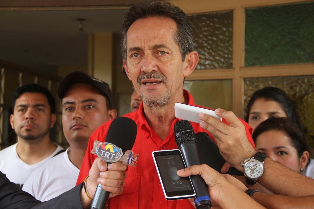 Henry Parra, Director de Educación