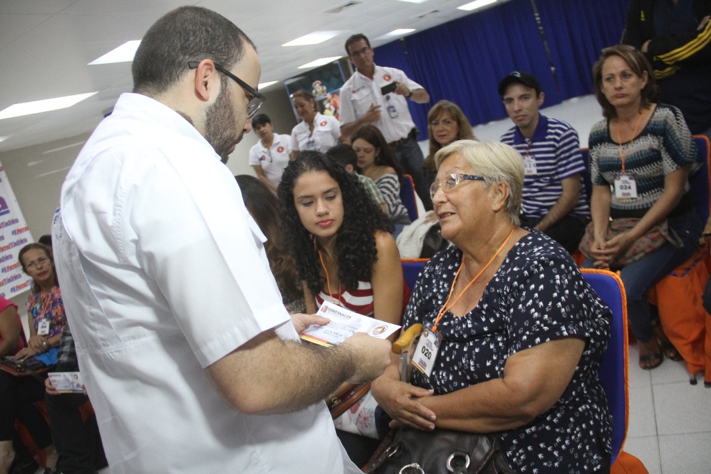 Entrega donativos Lotería (14)