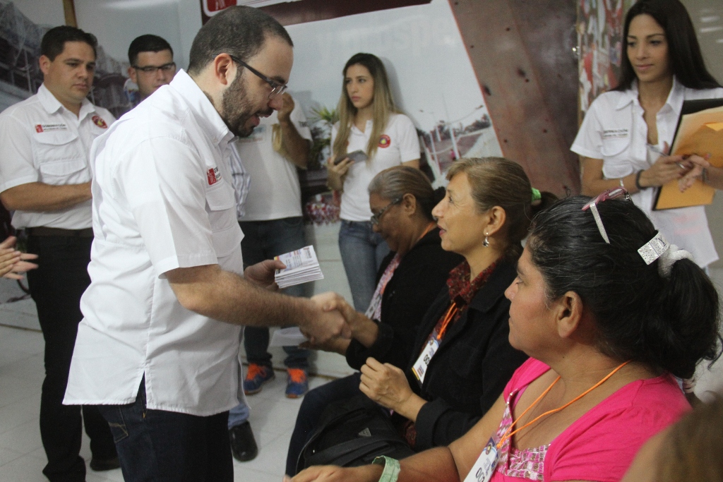 Entrega donativos Lotería (4)