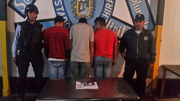 Los tres antisociales fueron capturados en estado de flagrancia