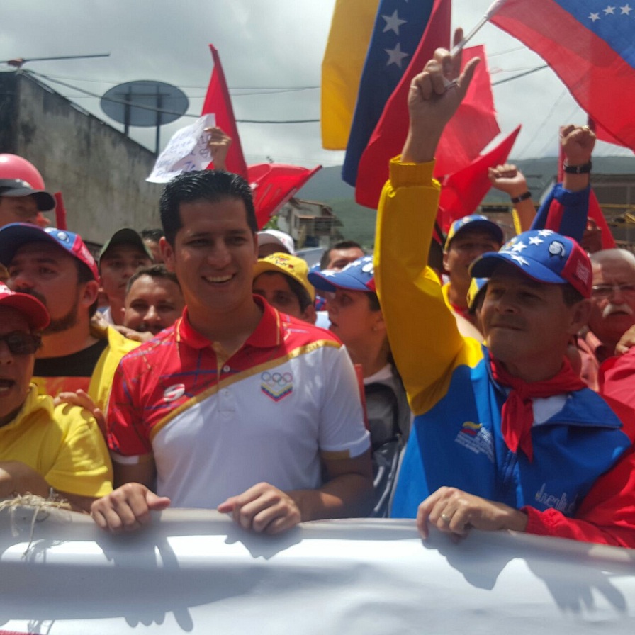 Gobernador Vielma Mora recorrió junto a su pueblo las calles de la ciudad capital tachirenses