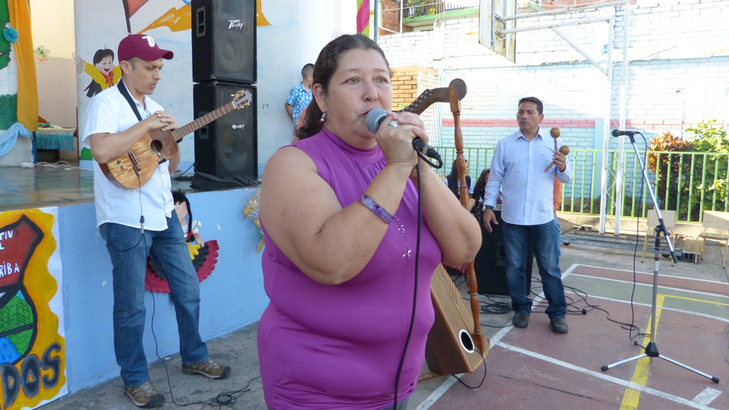 Presentación del Conjunto Criollo