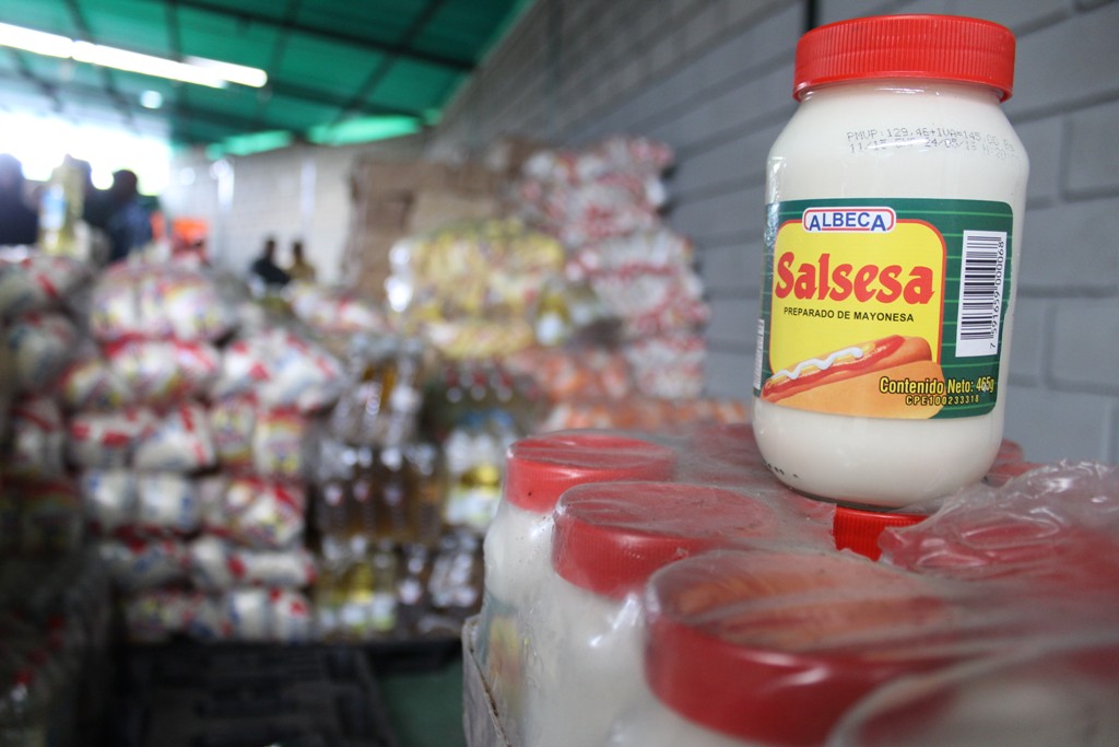 Incautación de alimentos, barrio Colón (28)