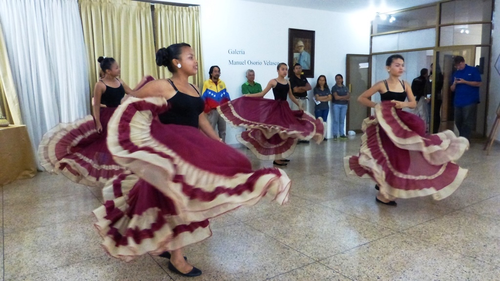 08-04-2016 INAUGURACION DE EXPOSICIÓN DEL PINTOR GERARDO MENDES (5)