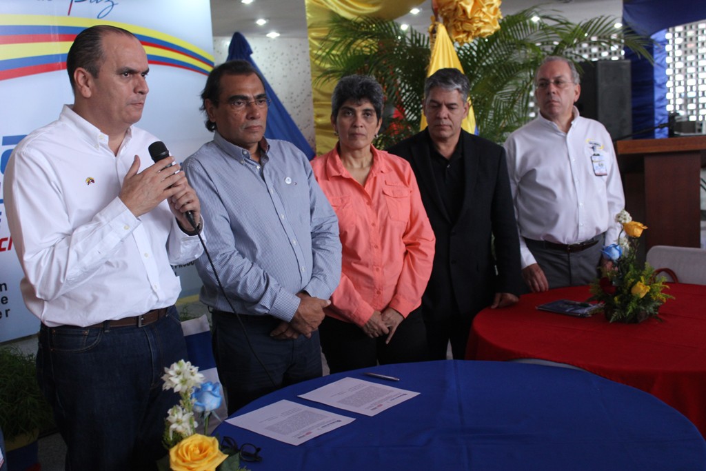 Firma y clausura del convenio binacional de negocios (3)