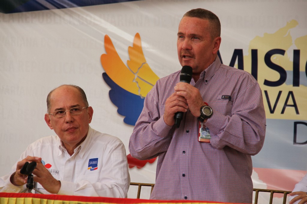 Gerardo Izquierdo Torres, Ministro de la nueva frontera de paz (2)