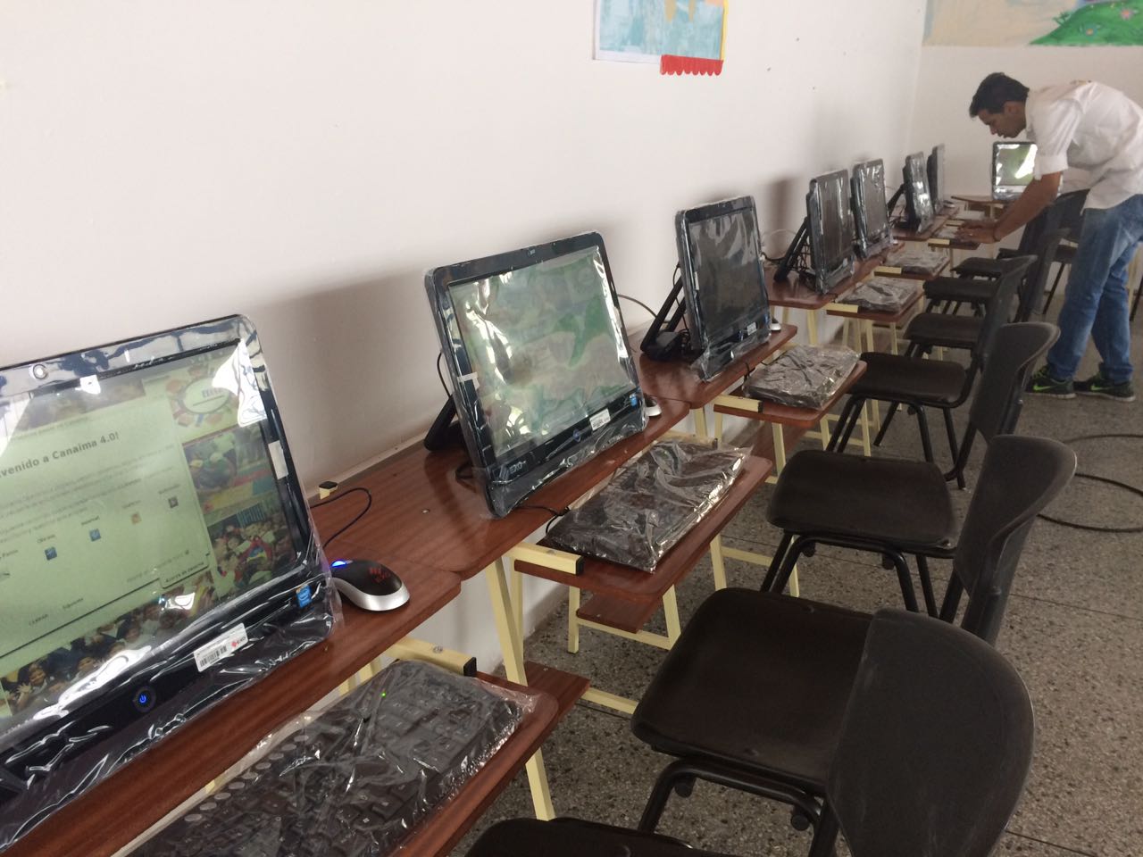 6acf56b8-f73b-4309-bff7-b1282ce3f487