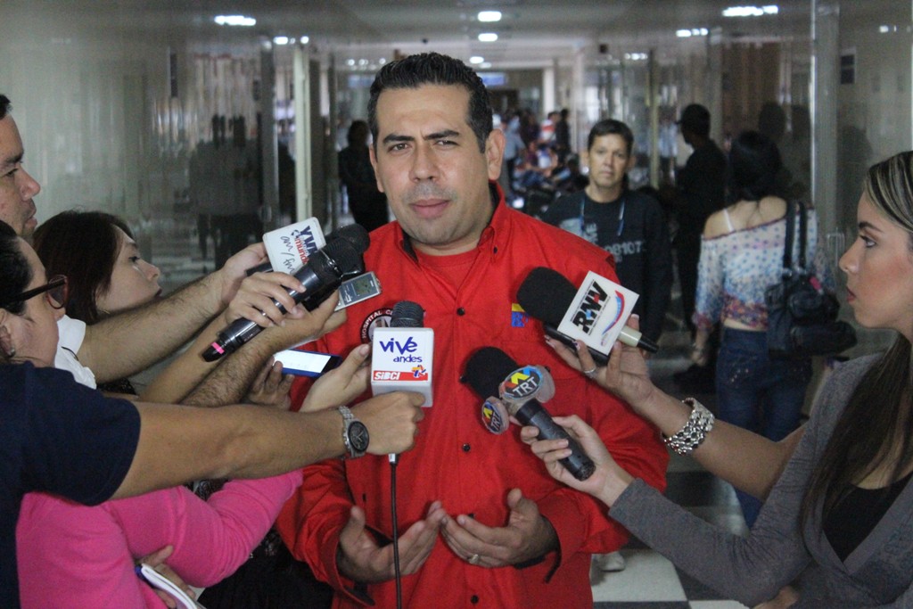 Dr Jean Carlos Sánchez, Director del Hospital Central (1) (1)