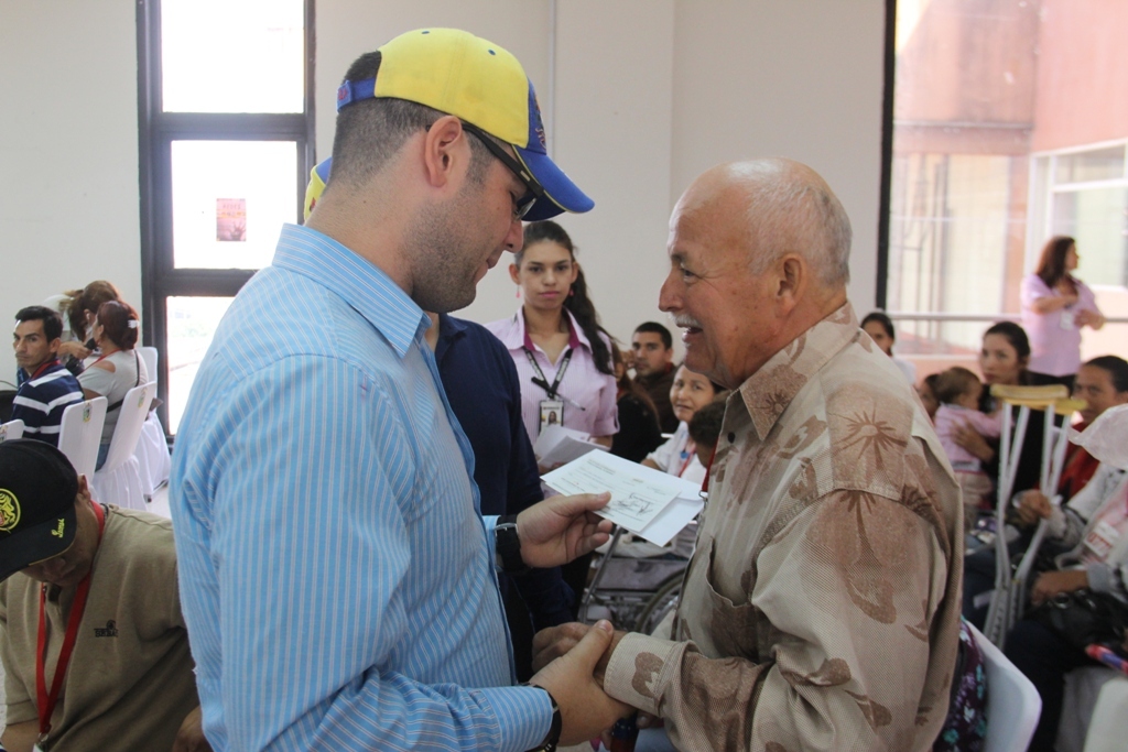 Entrega Ayudas Despacho (29)