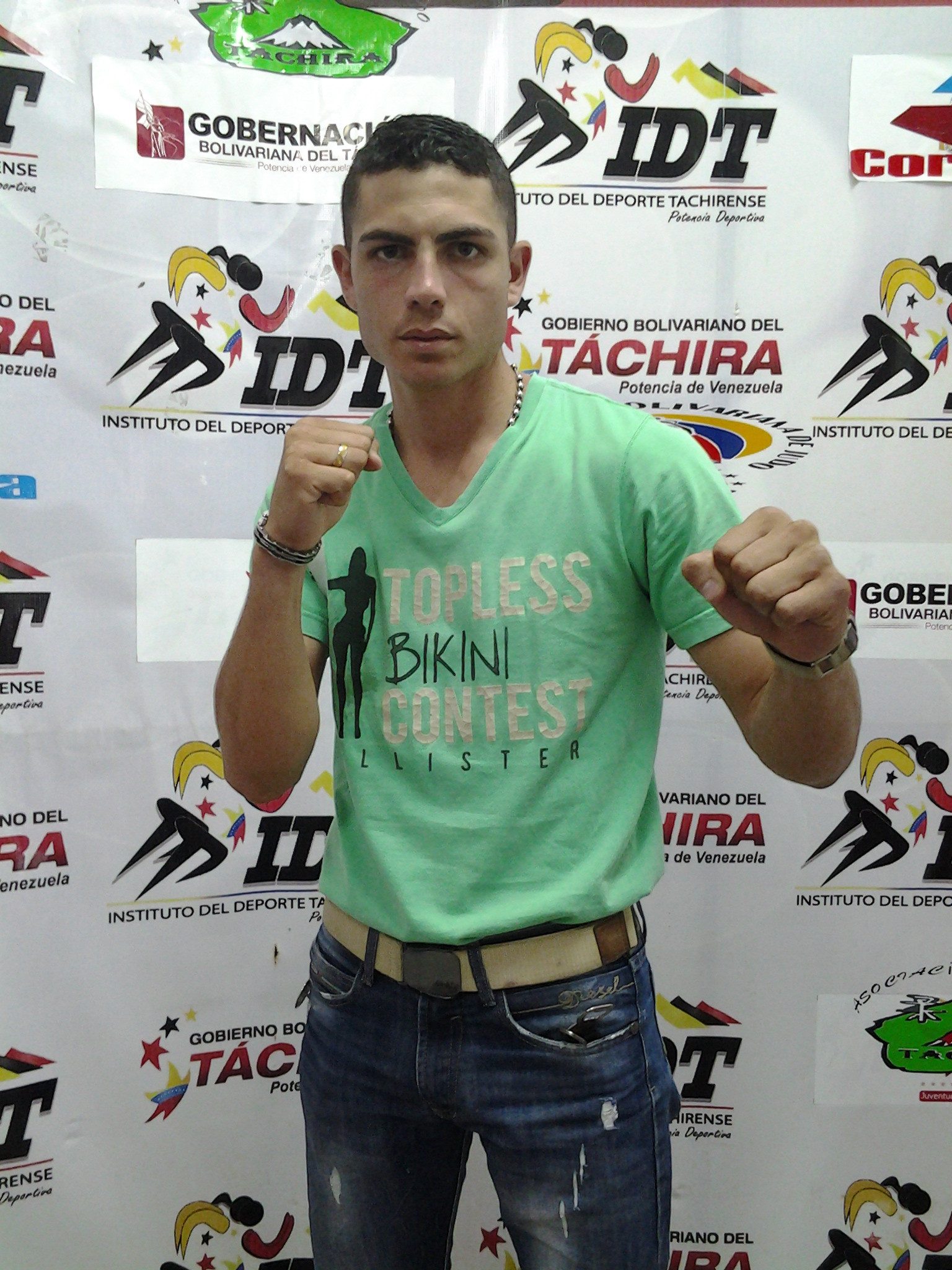 IMG Boxeador Omar Rosales (1)