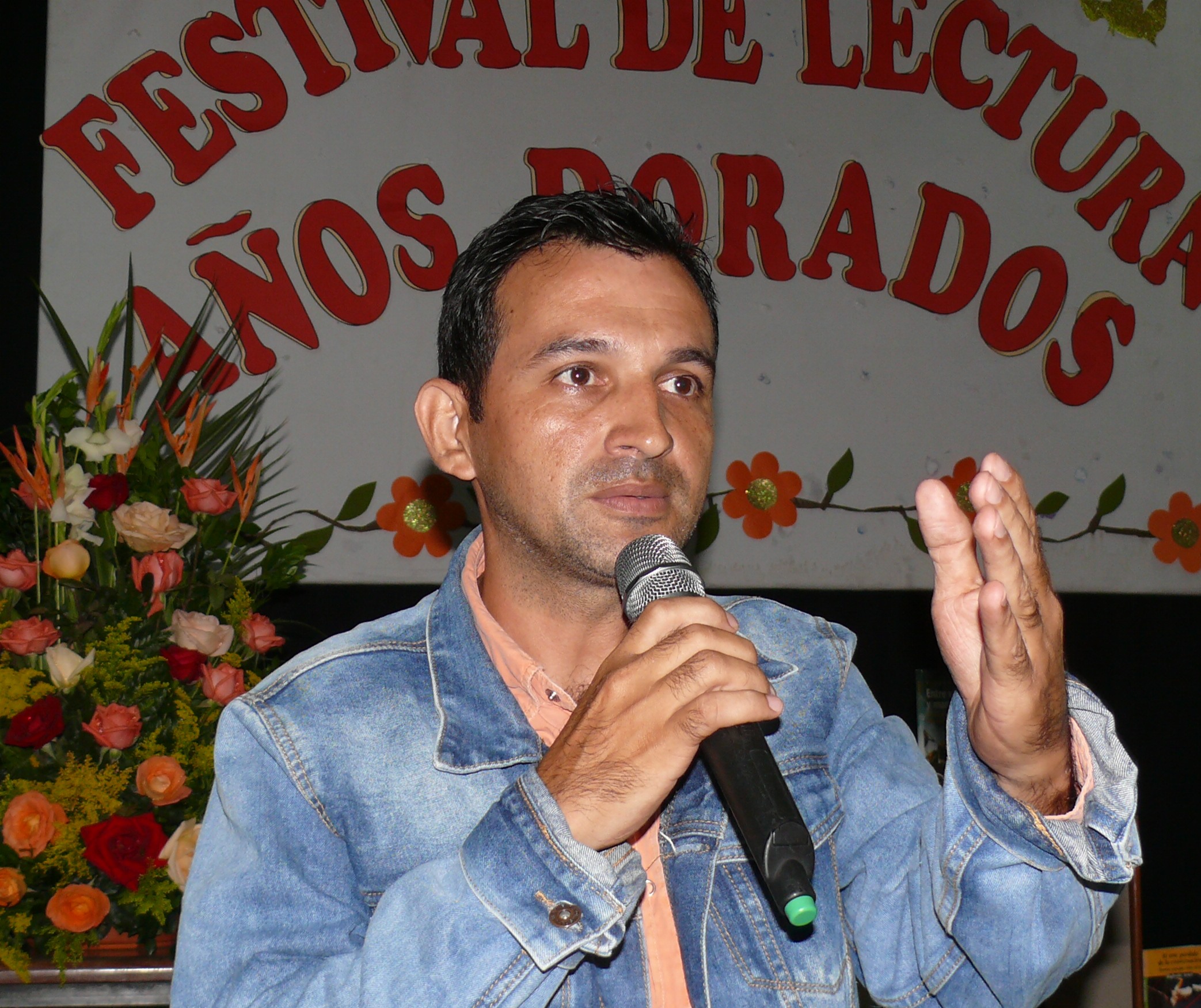 Jhoan Rosales, Coordinador de la Red de Bibliotecas Públicas