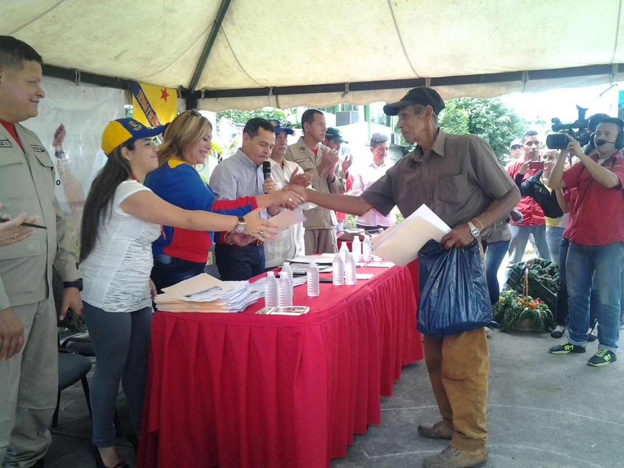 entrega de tierras Inti (29)