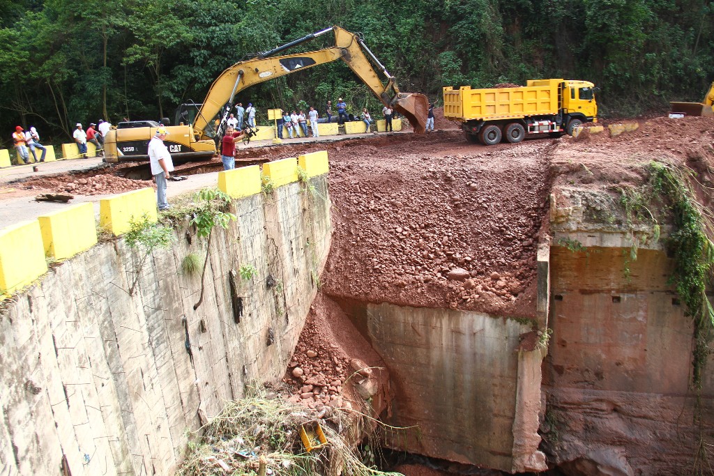 reconstrucción puente San Fafael (7)